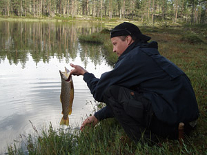 Polaren Igor med öring på 975 gram